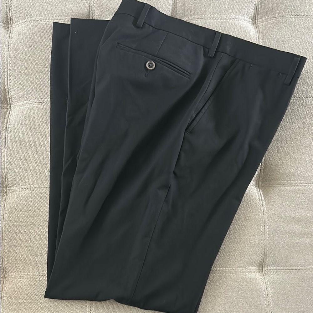Amazon Essentials dress pants…32x32